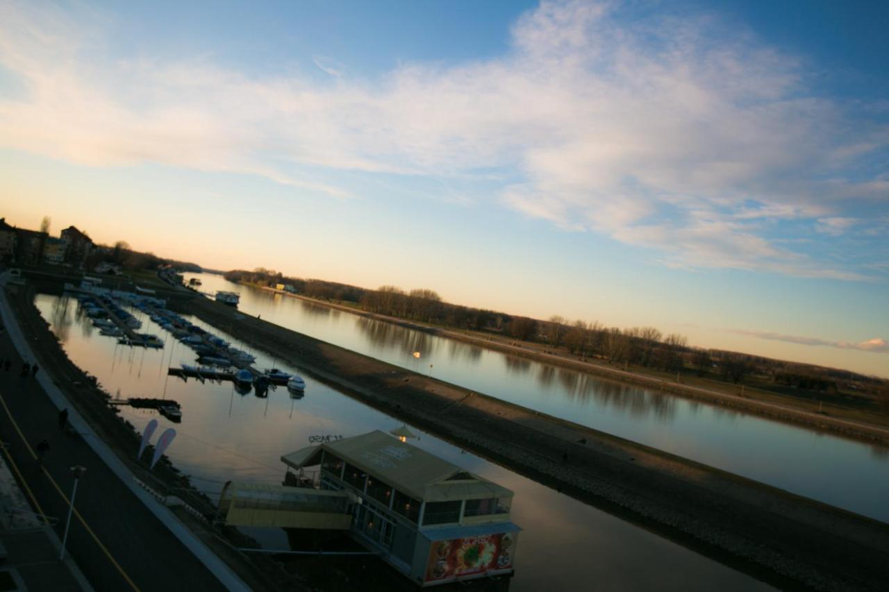 Riverview Apartment Osijek Pokoj fotografie